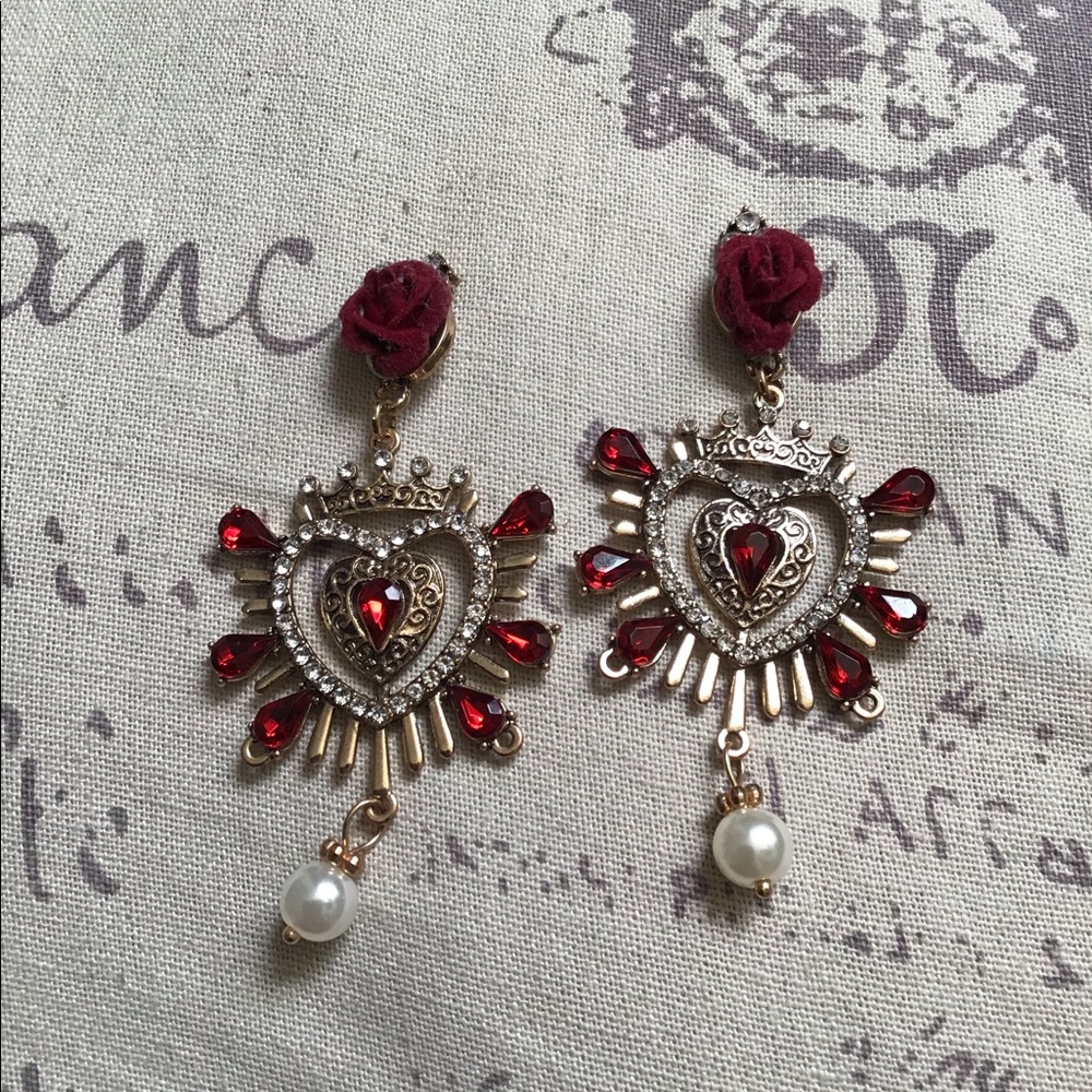 Queen of Hearts Chandelier Earrings